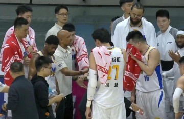 必赢体育官方入口-北京男篮轻取广州，周琦11+6徐昕10+6，麦基19+7方硕18分！